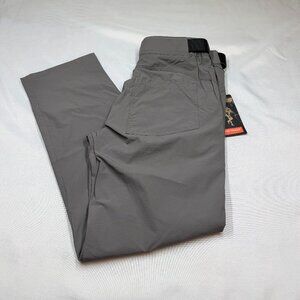 Free Soldier Men’s Gray Cargo Hiking Pants w/ Belt 32x30 Waterproof NWT
